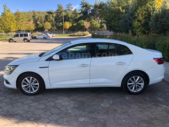 Sahibinden Renault Megane 1.5 Blue DCI Touch 2020 Model 