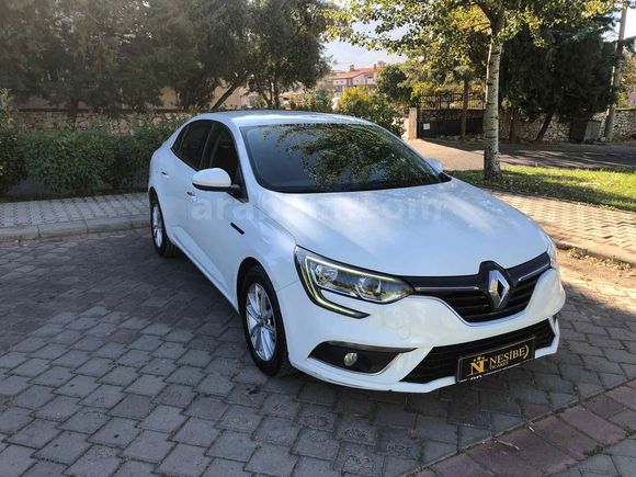 Sahibinden Renault Megane 1.5 Blue DCI Touch 2020 Model 