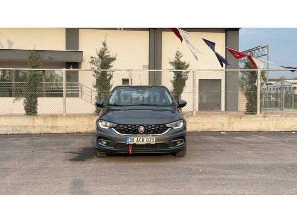 TEMİZ KULLANILMIŞ AİLE ARABASI
