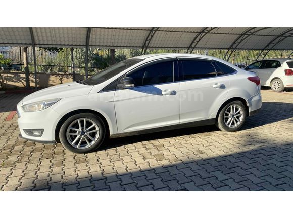 Sahibinden Ford Focus 1.6 Ti-VCT Trend X 2015 Model 