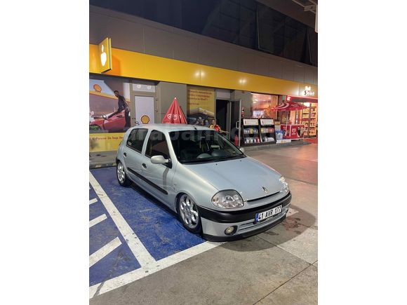 Sahibinden Renault Clio 1.6 RXT 2000 Model 