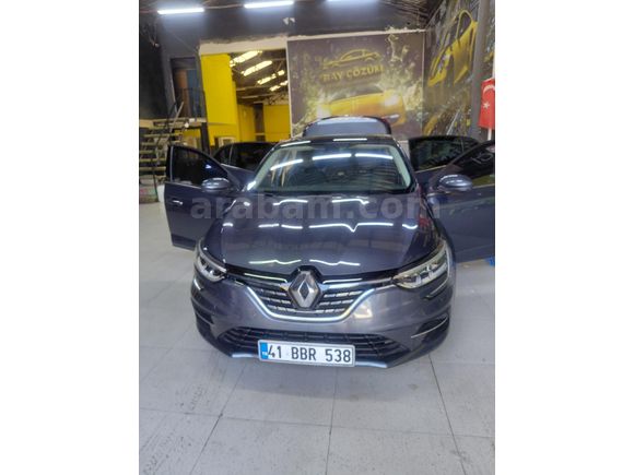 Sahibinden Renault Megane 1.3 TCe Icon 2023 Model