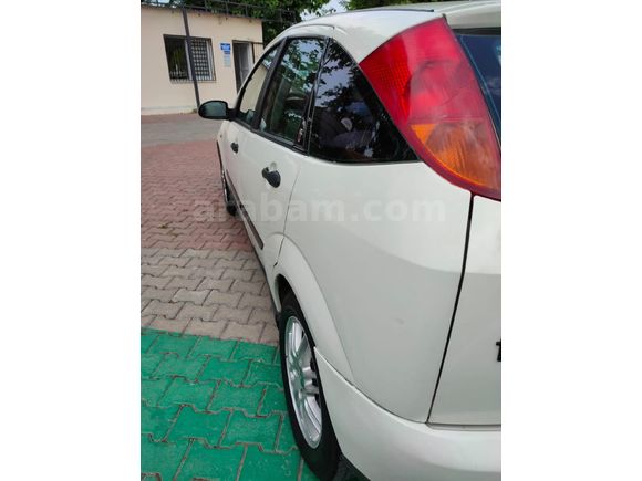 Sahibinden Ford Focus 1.6 Ghia 2000 Model