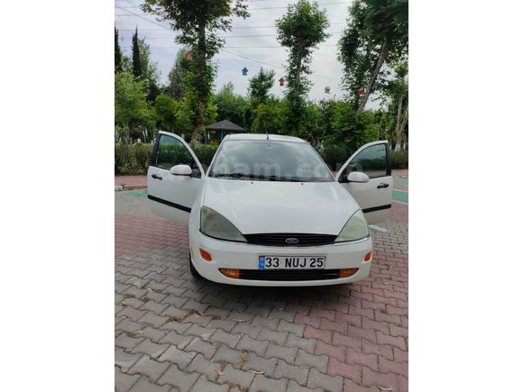 Sahibinden Ford Focus 1.6 Ghia 2000 Model