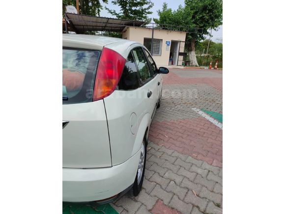 Sahibinden Ford Focus 1.6 Ghia 2000 Model