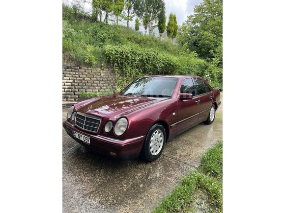 Sahibinden Mercedes - Benz E 200 Elegance 1997 Model  330.000 km Bordo