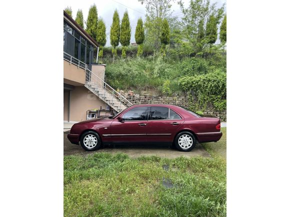 Sahibinden Mercedes - Benz E 200 Elegance 1997 Model  330.000 km Bordo