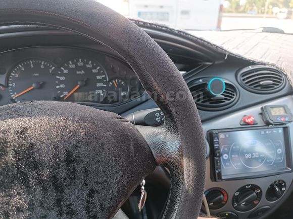 Sahibinden Ford Focus 1.4 Comfort 2003 Model