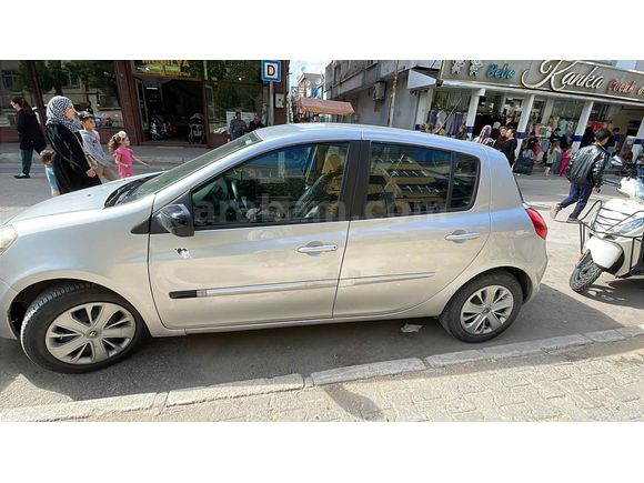Sahibinden Renault Clio 1.5 dCi Authentique 2010 Model 