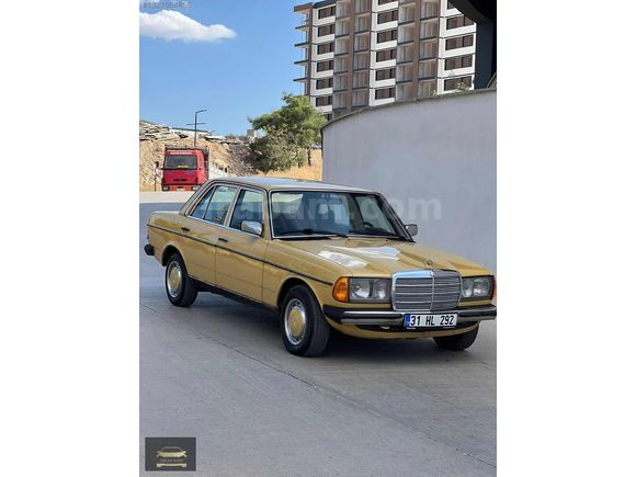 ÖZCAN OTOMOTİV den Bakımlı klasik Mercedes E240d