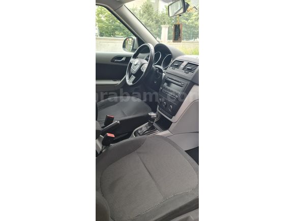 Sahibinden Skoda Yeti 1.2 TSI Active 2011 Model  66.500 km Bej