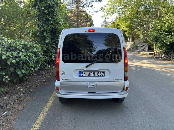 Sahibinden Renault Kangoo Multix 1.5 dCi Expression 2009 Model 