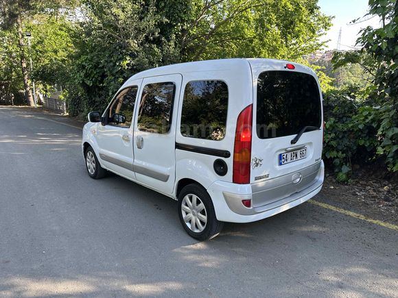 Sahibinden Renault Kangoo Multix 1.5 dCi Expression 2009 Model 