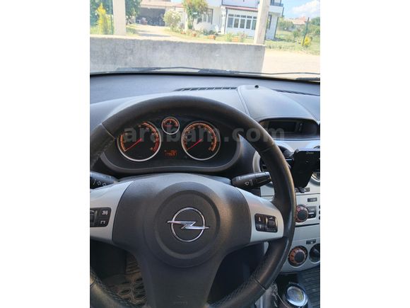 Sahibinden Opel Corsa 1.4 Twinport Color Edition 2012 Model