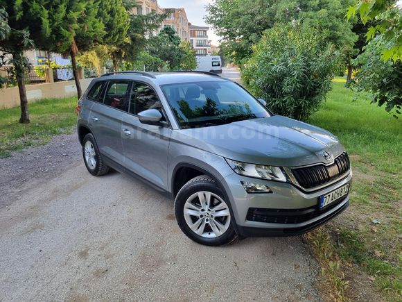Sahibinden Skoda Kodiaq 1.5 TSI GreenTec Ambition 2019 Model  141.000 km Gri