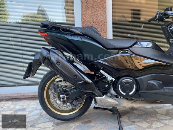 Galeriden Yamaha TMax 560 2023 Model İstanbul 18.000 km Siyah