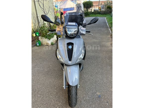 Doktordan İtalyan Piaggio Medley S 150 