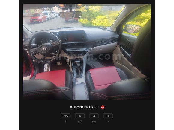 Sahibinden Hyundai Bayon 1.4 MPI Style 2021 Model 2022 çıkışlı servis bakımlı kazasız boyasız  48.000 km Kırmızı