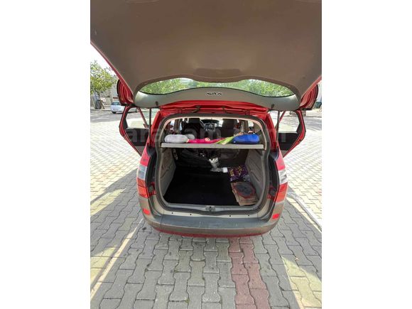 Sahibinden Renault Scenic 1.6 Dynamique 2006 Model 