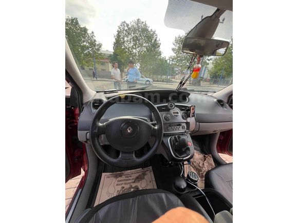 Sahibinden Renault Scenic 1.6 Dynamique 2006 Model 