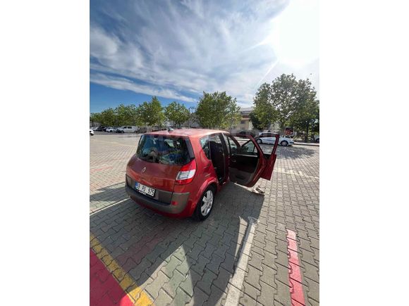 Sahibinden Renault Scenic 1.6 Dynamique 2006 Model 