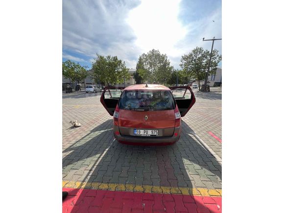 Sahibinden Renault Scenic 1.6 Dynamique 2006 Model 