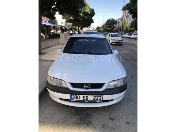 24 Yıldır Kullandığım Boyasız-Hatasız Beyaz Opel Vectra 1.6 GL/AC 1998 Model  Titizlikle kullandığım Aracımı Satıyorum 