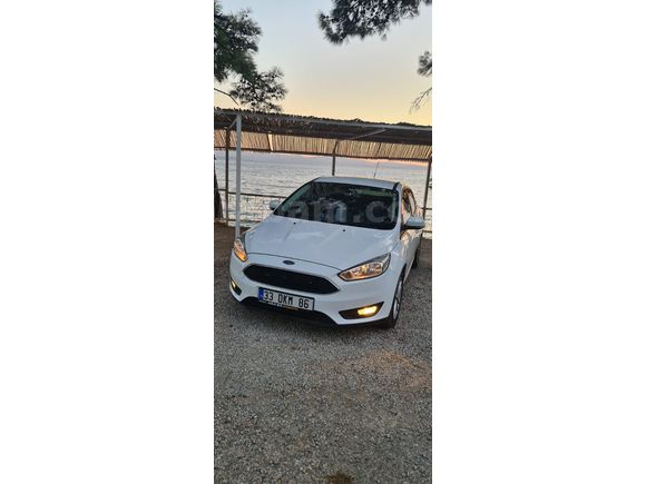 Sahibinden Ford Focus 1.6 TDCi dosta guder temiz arabaTrend X 2015 Model
