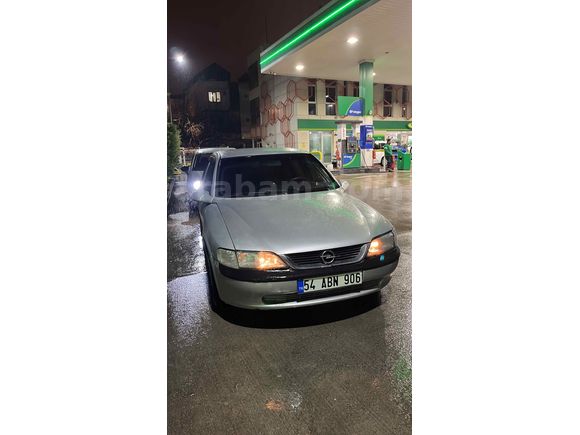 Tofaş parasına 
Opel Vectra 1.6 GL 1998 Model 