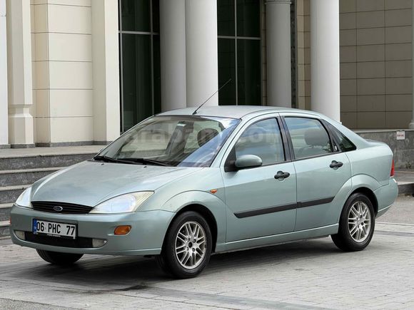 Sahibinden Ford Focus 1.6 Ghia 2001 Model 