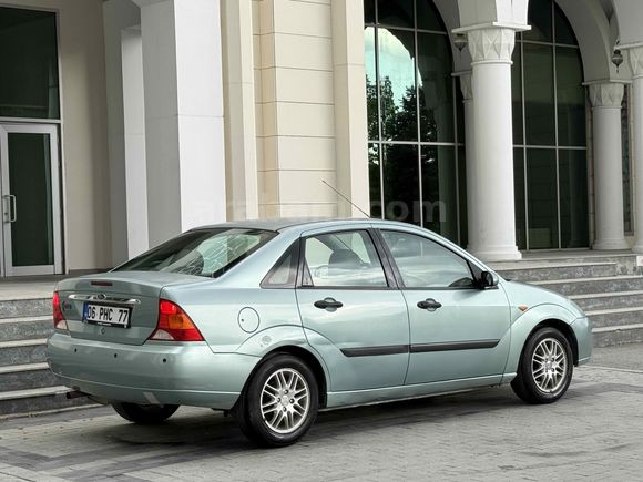Sahibinden Ford Focus 1.6 Ghia 2001 Model 