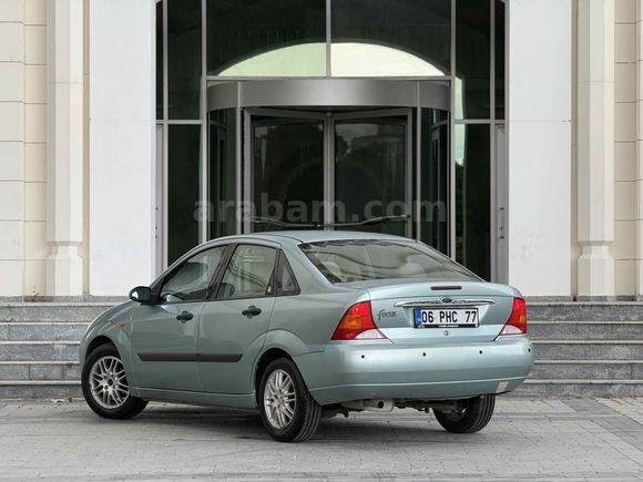 Sahibinden Ford Focus 1.6 Ghia 2001 Model 
