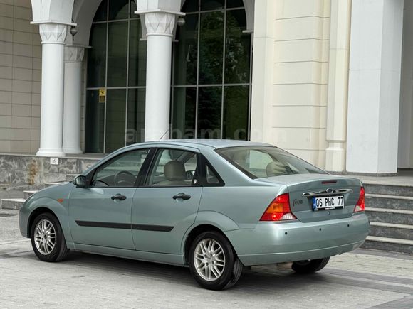 Sahibinden Ford Focus 1.6 Ghia 2001 Model 
