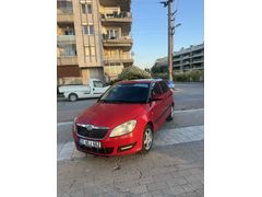 Sahibinden Skoda Fabia 1.2 Ambiente Dynamic 2011 Model  275 km Kırmızı