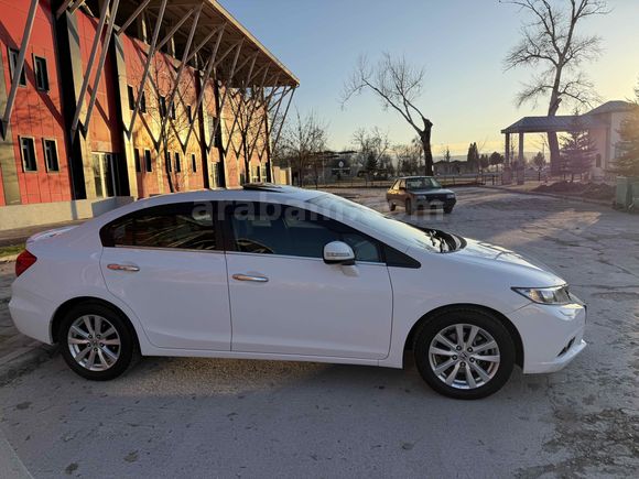 Sahibinden Honda Civic 1.6i VTEC Eco Elegance 2013 Model 