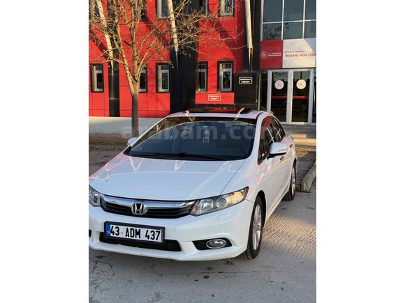 Sahibinden Honda Civic 1.6i VTEC Eco Elegance 2013 Model 