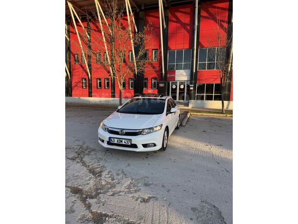 Sahibinden Honda Civic 1.6i VTEC Eco Elegance 2013 Model 