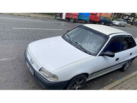 Sahibinden Opel Astra 1.4 GL 1998 Model muayene yeni tofaş parasına avrupa araba fiyatta pazarlık payı vardır geleni üzmem