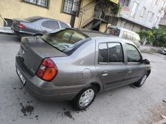 Sahibinden klimalı Renault Clio 1.4 RN 2001 Model  aile arabası