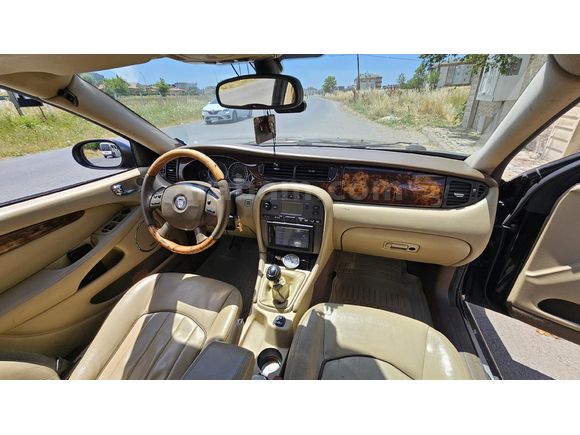 Jaguar TR de TEK