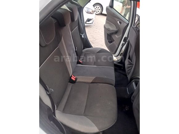 Sahibinden Ford Focus 1.6 Ti-VCT Trend 2012 Model