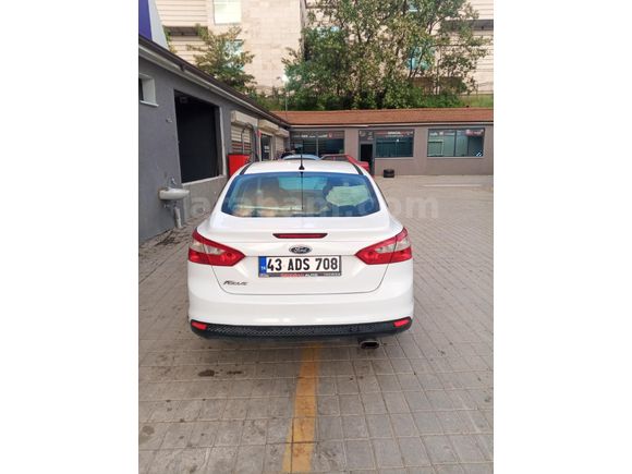 Sahibinden Ford Focus 1.6 Ti-VCT Trend 2012 Model
