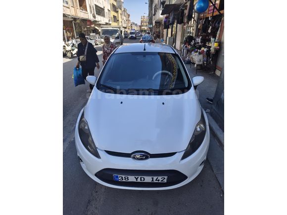 düşük kilometreli Fiesta