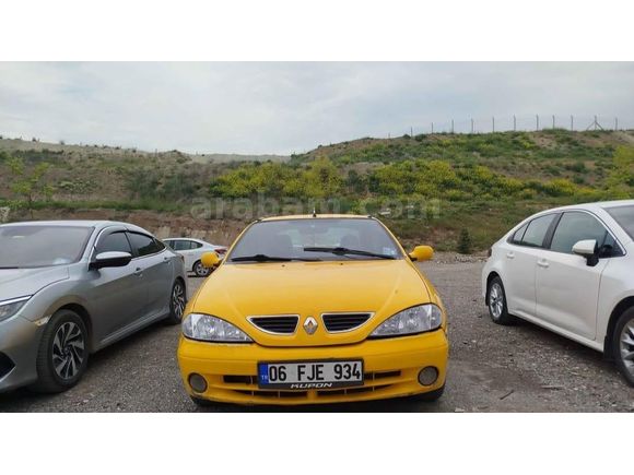cok cok acıl acil satiık Renault Megane 1.6 Coupe 16 valf  2001 Model