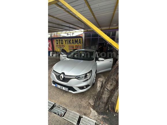 Sahibinden Renault Megane 1.5 dCi Touch 2018 Model 