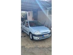 Sahibinden Renault Clio 1.6 RXT 2000 Model  274.000 km Gri
