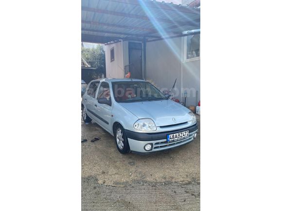 Sahibinden Renault Clio 1.6 RXT 2000 Model  274.000 km Gri