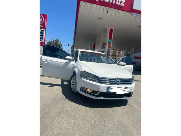Sahibinden Volkswagen Passat 1.6 TDi BlueMotion Comfortline 2014 Model  250.000 km Beyaz