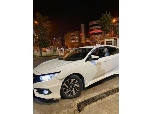 Sahibinden Honda Civic 1.6i VTEC Eco Elegance 2016 model  150.000 km Beyaz