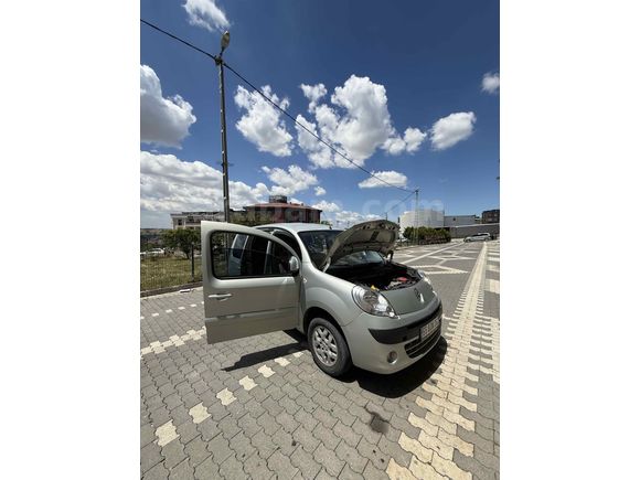 Sahibinden Renault Kangoo Multix 1.5 dCi Extreme 2012 Model 